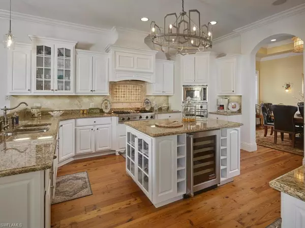 Naples, FL 34102,165 Broad AVE S