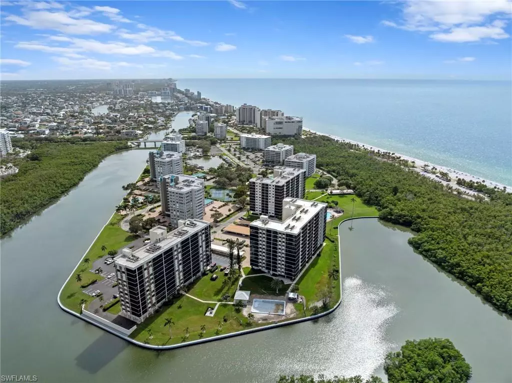 Naples, FL 34108,15 Bluebill AVE #1105