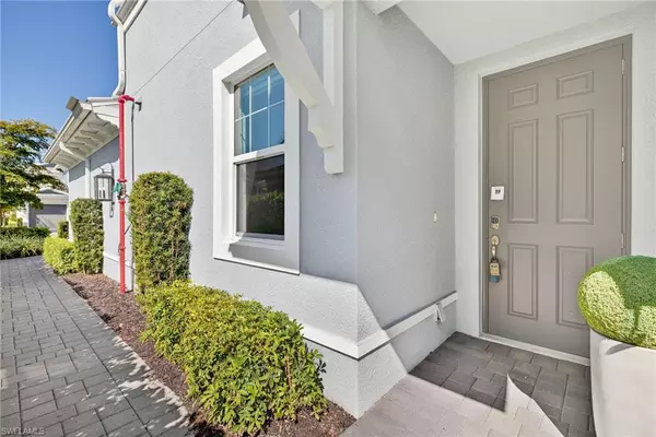 Naples, FL 34112,2554 SEYCHELLES DR #904