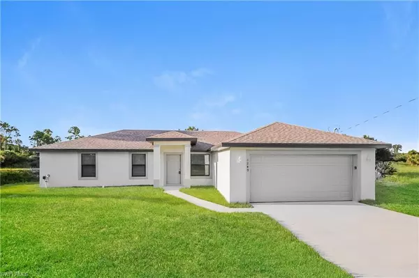 1249 Cordoba ST E, Lehigh Acres, FL 33974