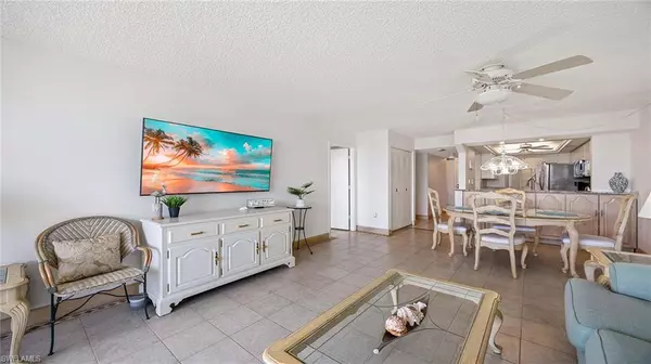 Marco Island, FL 34145,601 Seaview CT #C-106