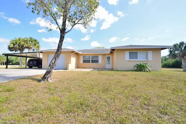 1579 25th ST SW, Naples, FL 34117