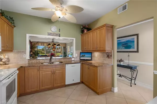 Naples, FL 34104,675 Saratoga CIR #J104