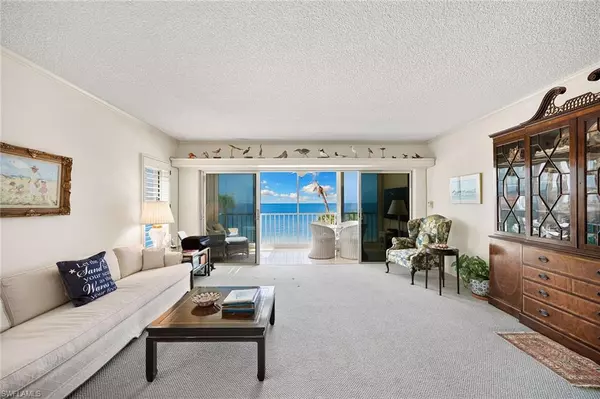 Naples, FL 34103,2885 Gulf Shore BLVD N #304