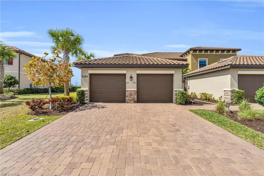 9385 Pocida CT #101, Naples, FL 34119