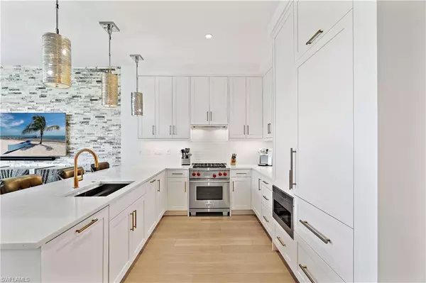 Naples, FL 34102,850 Central AVE #202