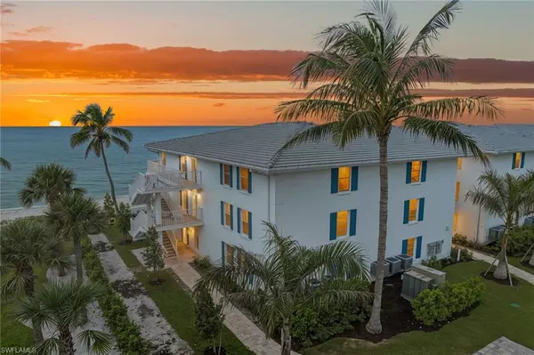 10573 Gulf Shore DR #306, Naples, FL 34108