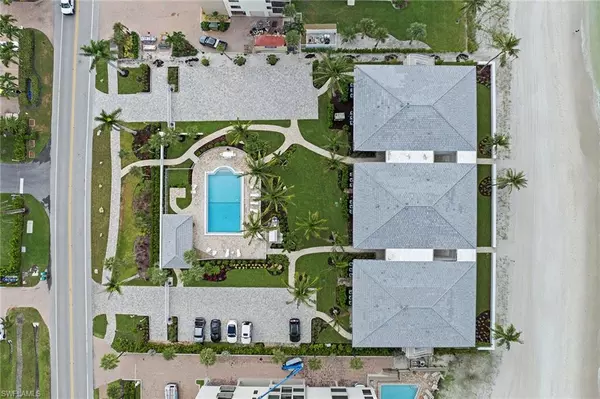 Naples, FL 34108,10573 Gulf Shore DR #306