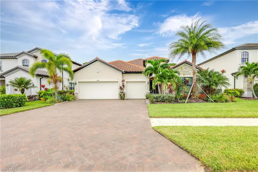 2098 Antigua LN, Naples, FL 34120