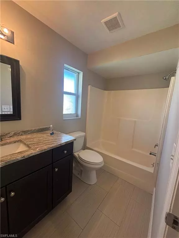 Fort Myers, FL 33905,12369-12377 1st ST #E