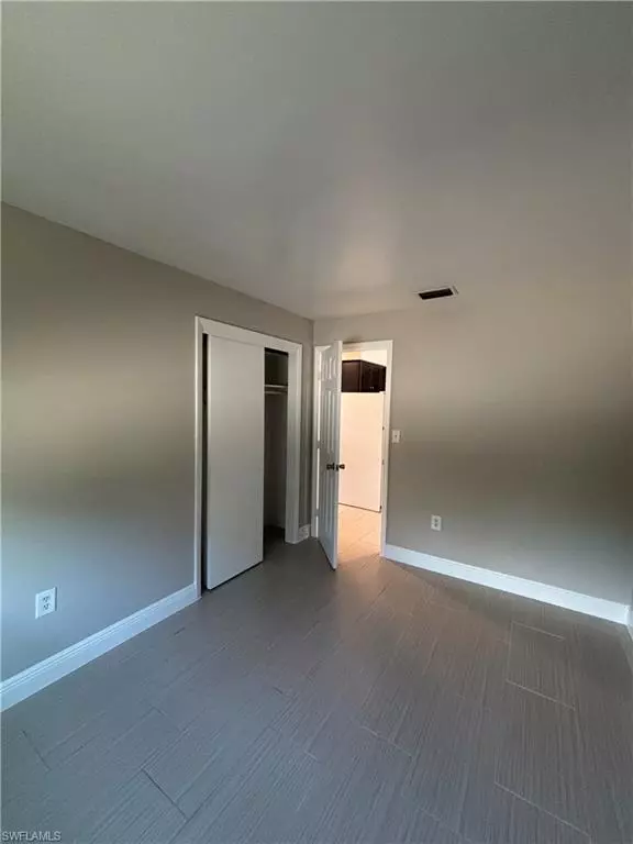 Fort Myers, FL 33905,12369-12377 1st ST #E