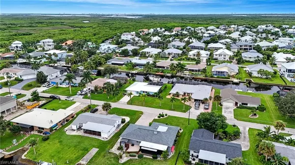 Fort Myers, FL 33908,6163 Plumosa AVE