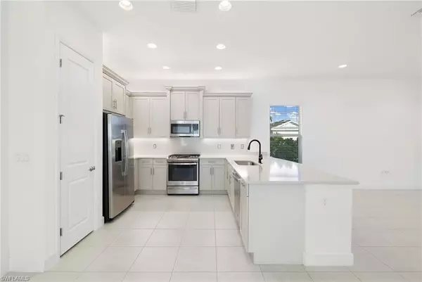 Bonita Springs, FL 34135,16061 Starglazer PL