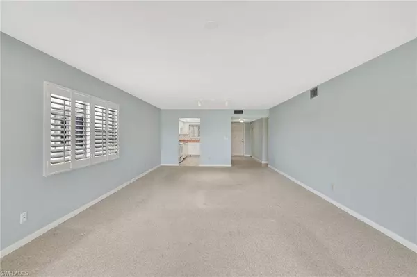 Marco Island, FL 34145,710 W Elkcam CIR #204