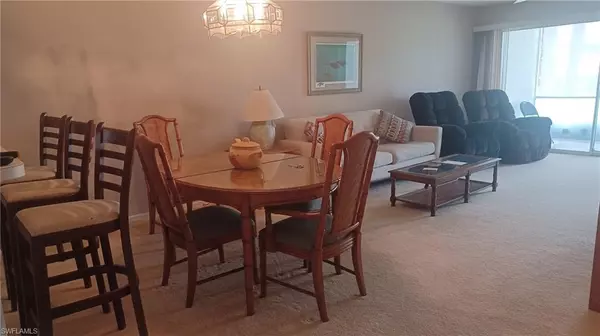 Naples, FL 34104,716 Landover CIR #102