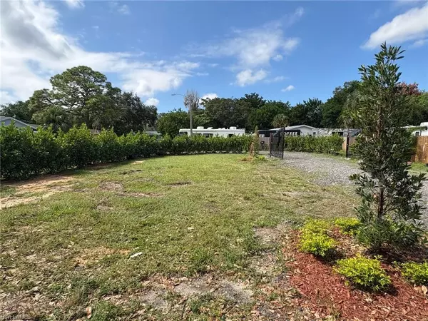 Lehigh Acres, FL 33936,418 Cactus CIR