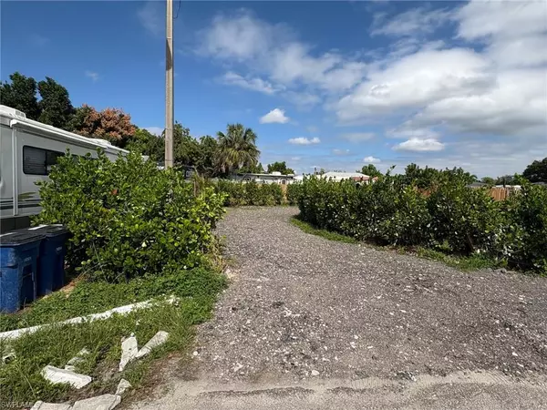 Lehigh Acres, FL 33936,418 Cactus CIR