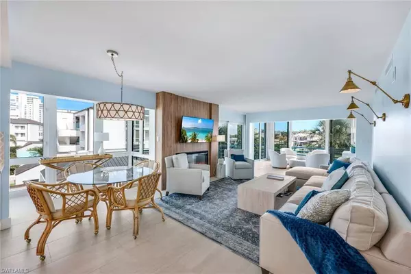 Naples, FL 34103,305 Park Shore DR #2-234