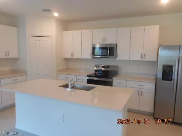 Lehigh Acres, FL 33974,19517 Fairhill CT