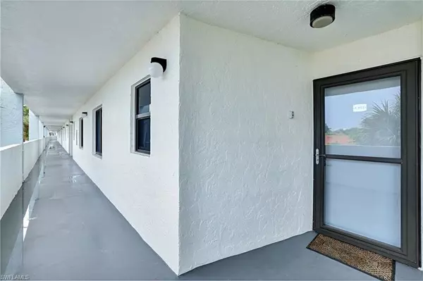 Marco Island, FL 34145,1085 Bald Eagle DR #C303