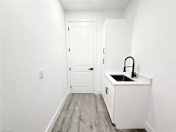 Lehigh Acres, FL 33971,2714 24th ST W