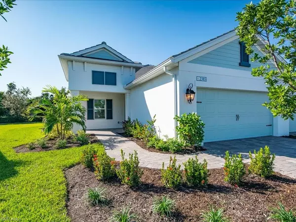 2385 Ariane DR, Naples, FL 34112