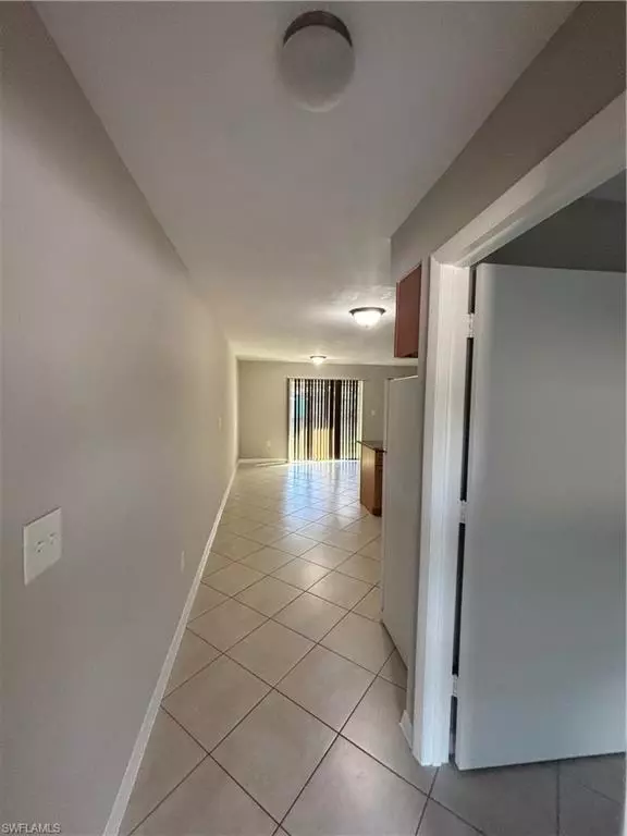 Fort Myers, FL 33905,12369-12377 1st ST #C