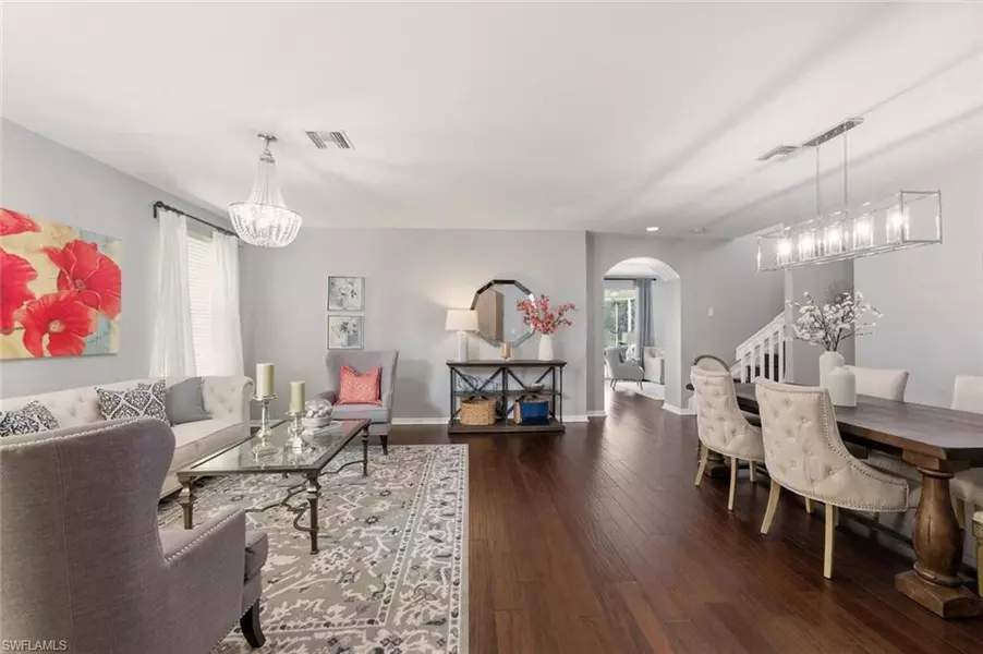 2004 Par DR, Naples, FL 34120