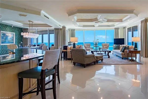 Naples, FL 34103,4351 Gulf Shore BLVD N #15S