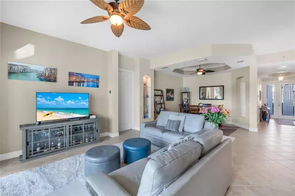 Naples, FL 34120,9213 Quartz LN #101