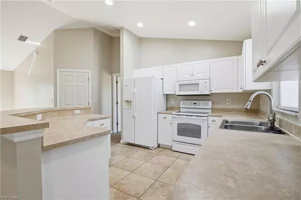 Lehigh Acres, FL 33976,4104 13th ST SW