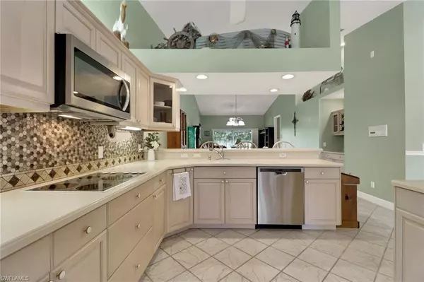 Naples, FL 34112,2375 Hidden Lake DR #4404