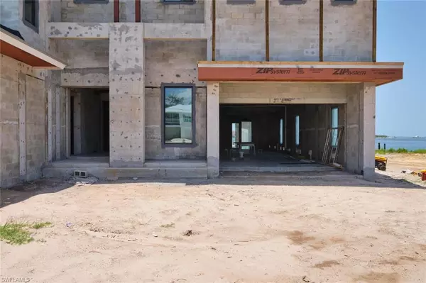 Fort Myers Beach, FL 33931,938 San Carlos DR