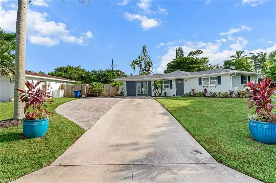 9792 Tonya CT, Bonita Springs, FL 34135