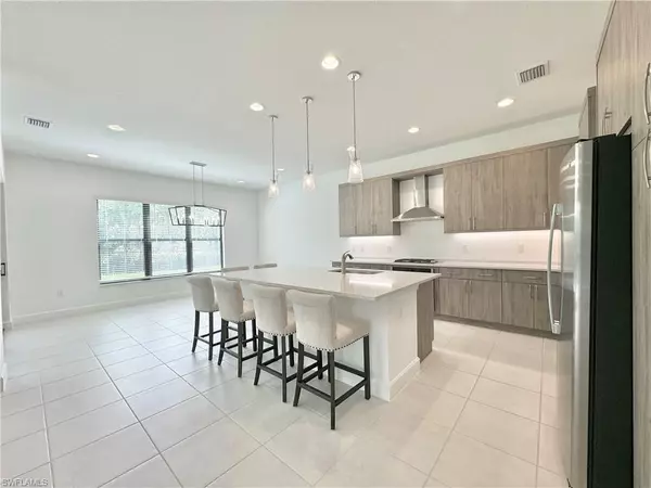 Estero, FL 33928,20370 Fair Oak LN