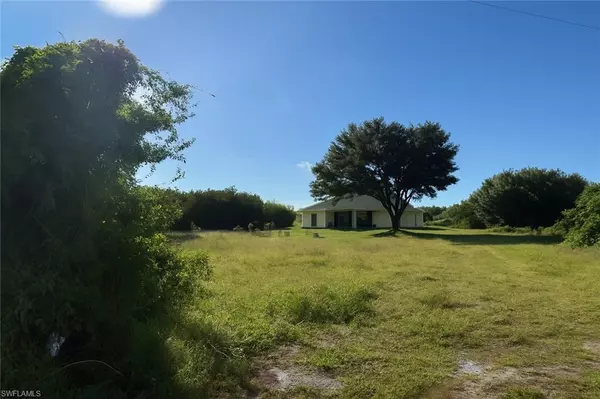 Lehigh Acres, FL 33971,1019 Carl AVE