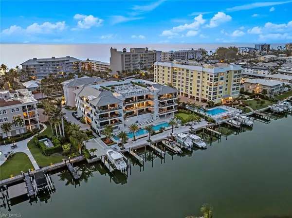 Naples, FL 34102,1820 Gulf Shore BLVD N #302-303