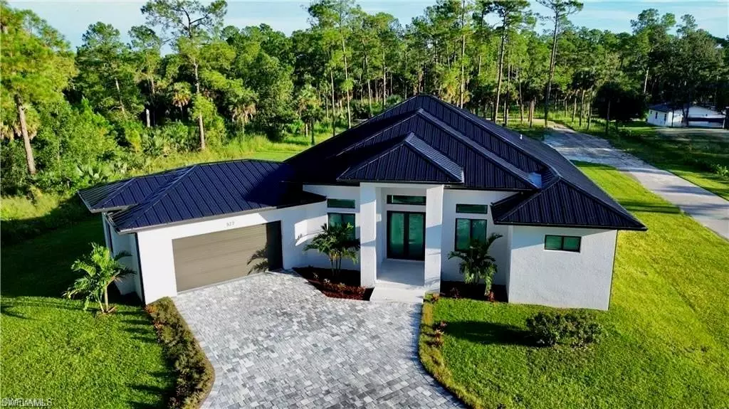 Naples, FL 34120,927 12th AVE NE