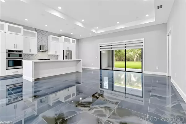 Naples, FL 34120,927 12th AVE NE