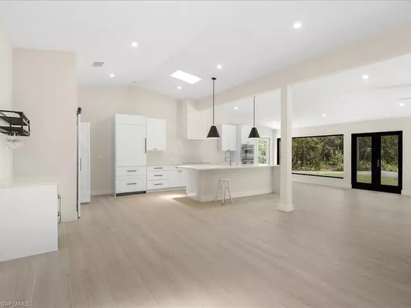 Naples, FL 34109,6800 Bottlebrush LN