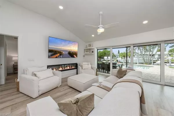 Naples, FL 34102,1570 Bonita LN