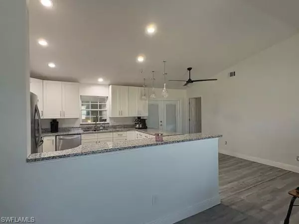 Cape Coral, FL 33991,818 SW 8th CT