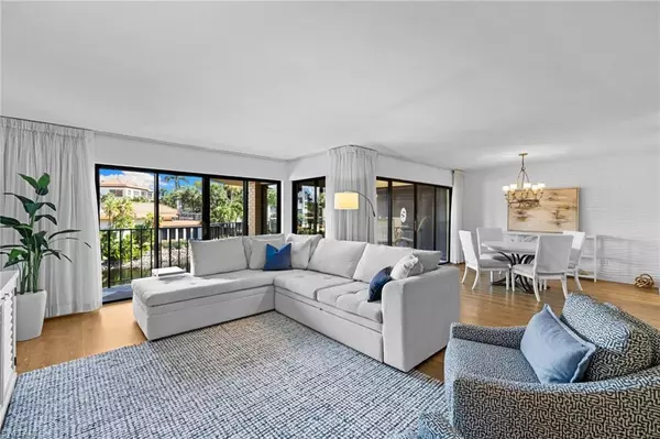 6710 Pelican Bay BLVD #422, Naples, FL 34108