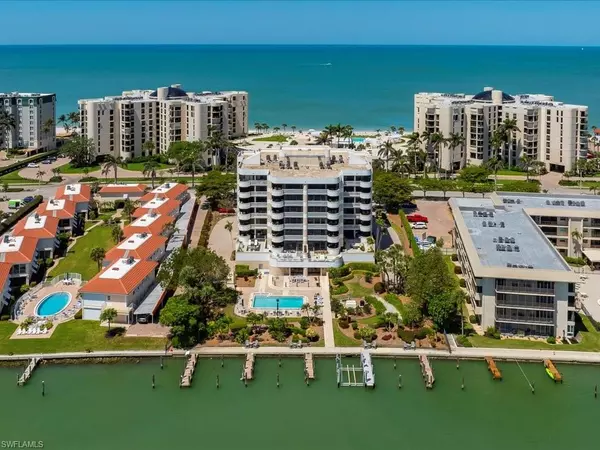 Naples, FL 34103,3100 Gulf Shore BLVD N #201