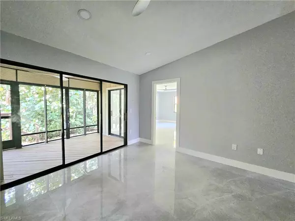 Fort Myers, FL 33908,17747 port boca CT