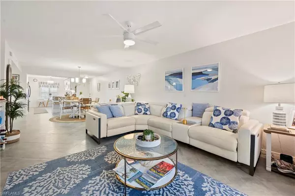 Naples, FL 34110,585 Club Side DR #3