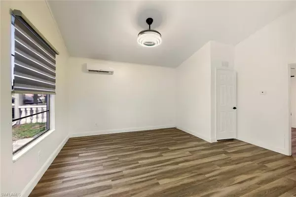 Naples, FL 34113,5317 Dixie DR