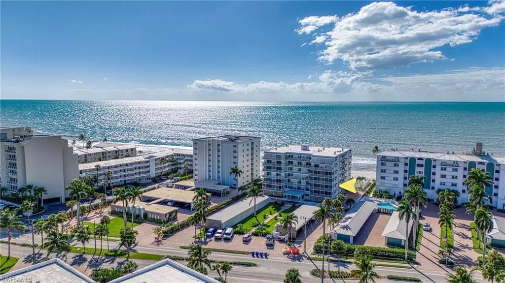 Naples, FL 34102,1977 Gulf Shore BLVD N #306