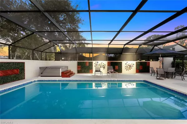 Naples, FL 34105,370 Edgemere WAY N #20