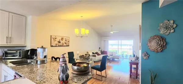 Naples, FL 34116,1330 Derbyshire CT #E203